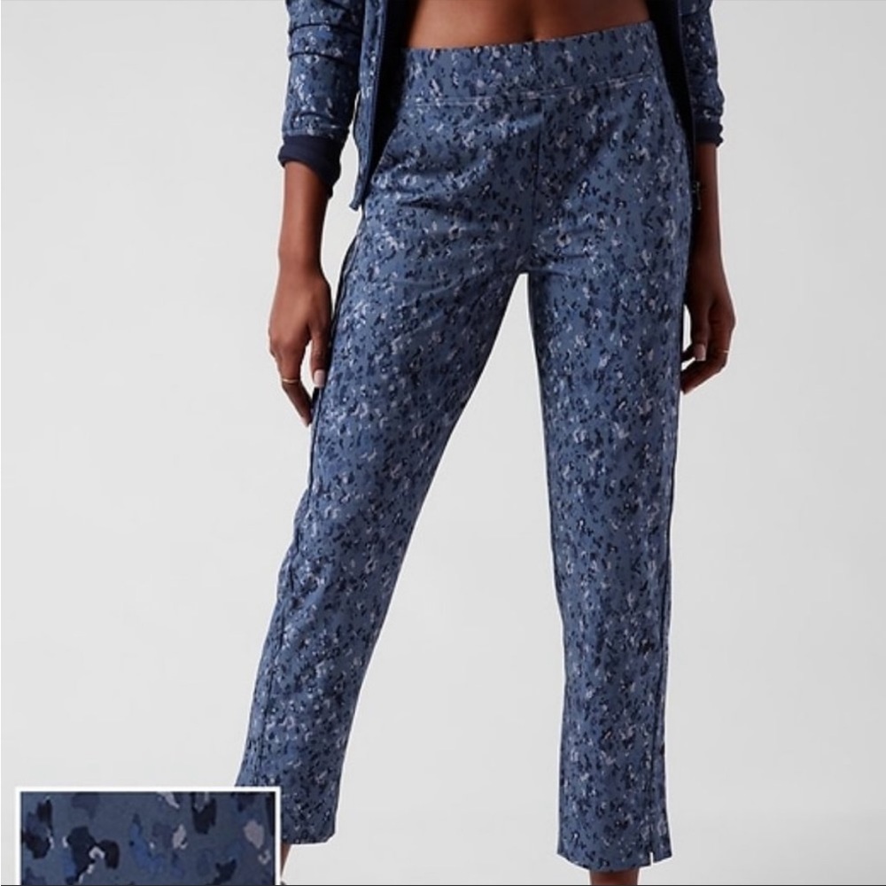 Athleta Brooklyn Ankle Activewear Pant Captivate Chrome Blue 8